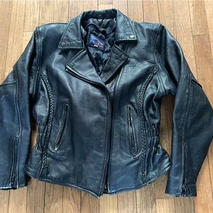 Vance leather small leather jacket with liner.